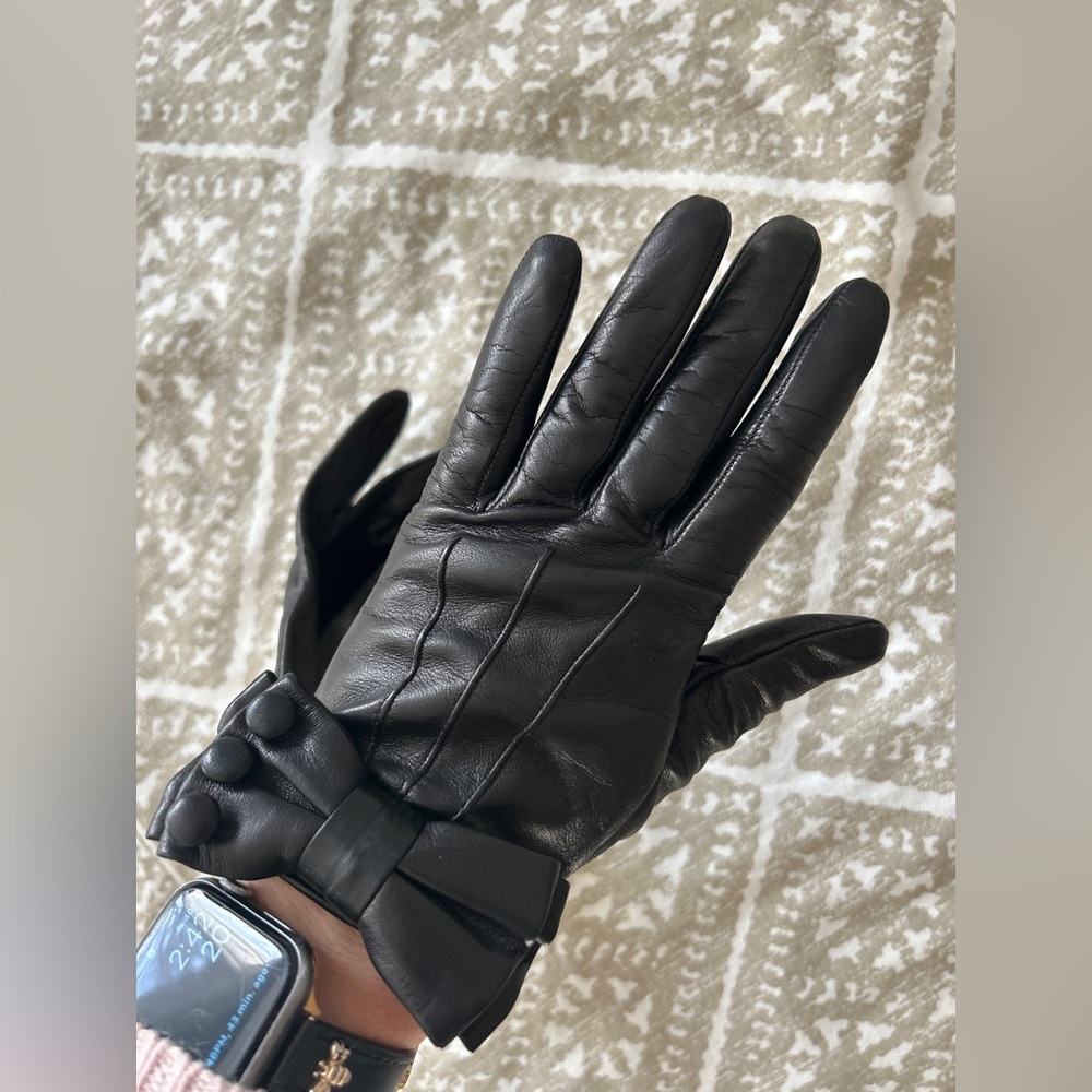 Portolano Soft Italian Nappa Leather Gloves, 100% Silk lining with Bow Detail